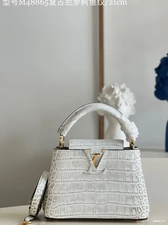 LOUIS BB CAPUCINES VUITTON 0612